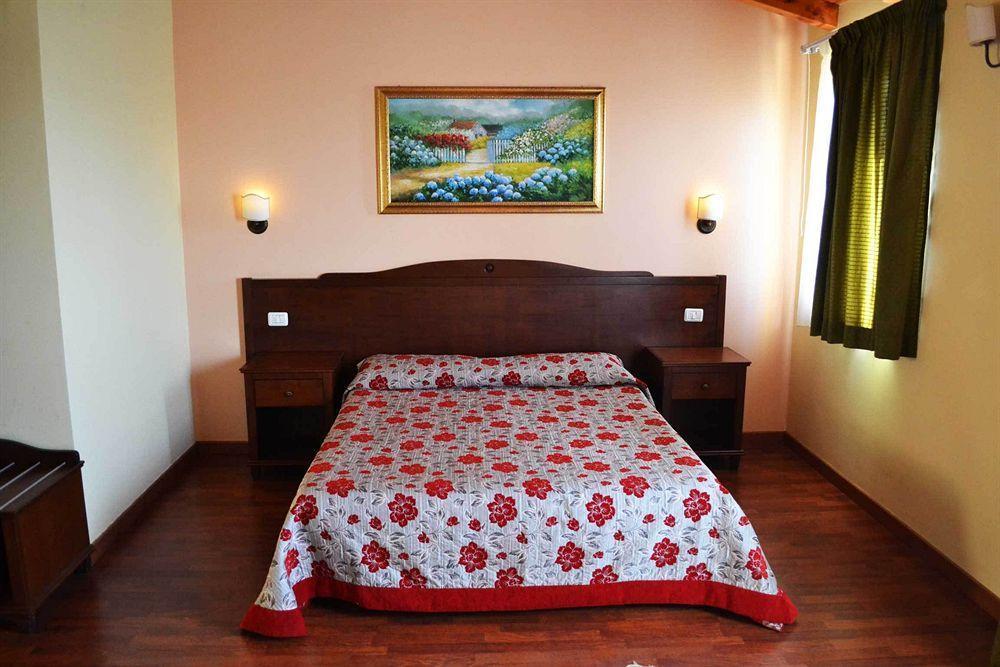 Torre Di Renda Guest House เปียซซา อาร์เมรีนา ภายนอก รูปภาพ