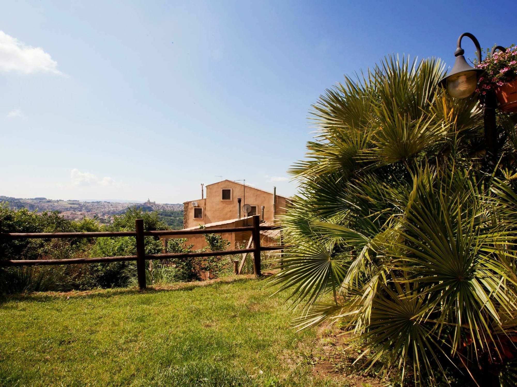 Torre Di Renda Guest House เปียซซา อาร์เมรีนา ภายนอก รูปภาพ